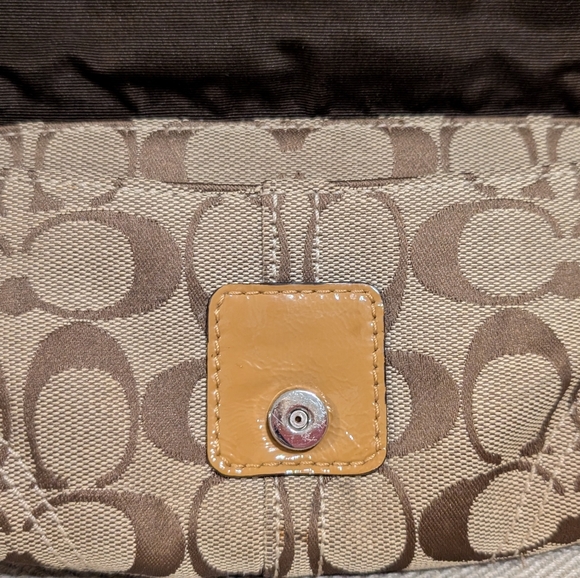 Coach Buckle Wristlet - Picture 4 of 6